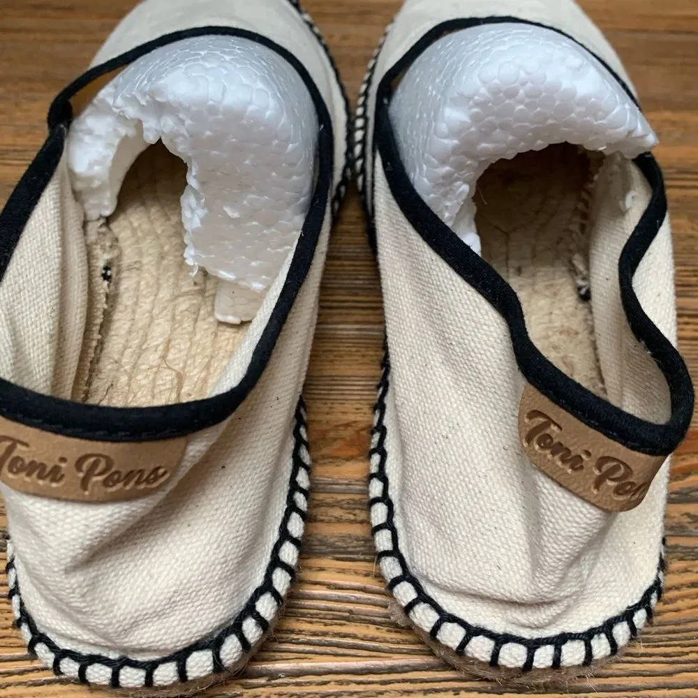 NWOT Toni Pons Cream and Black Espadrilles with Woven Fabric and Rope Soles